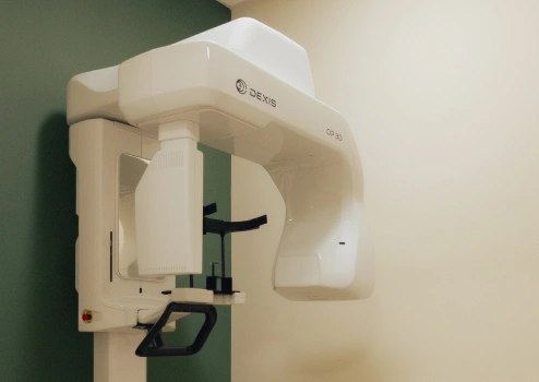 3D dental imaging at Bespoke Dental Newnan in Newnan, GA, using CBCT technology for precise views of teeth, bone, and nerves.